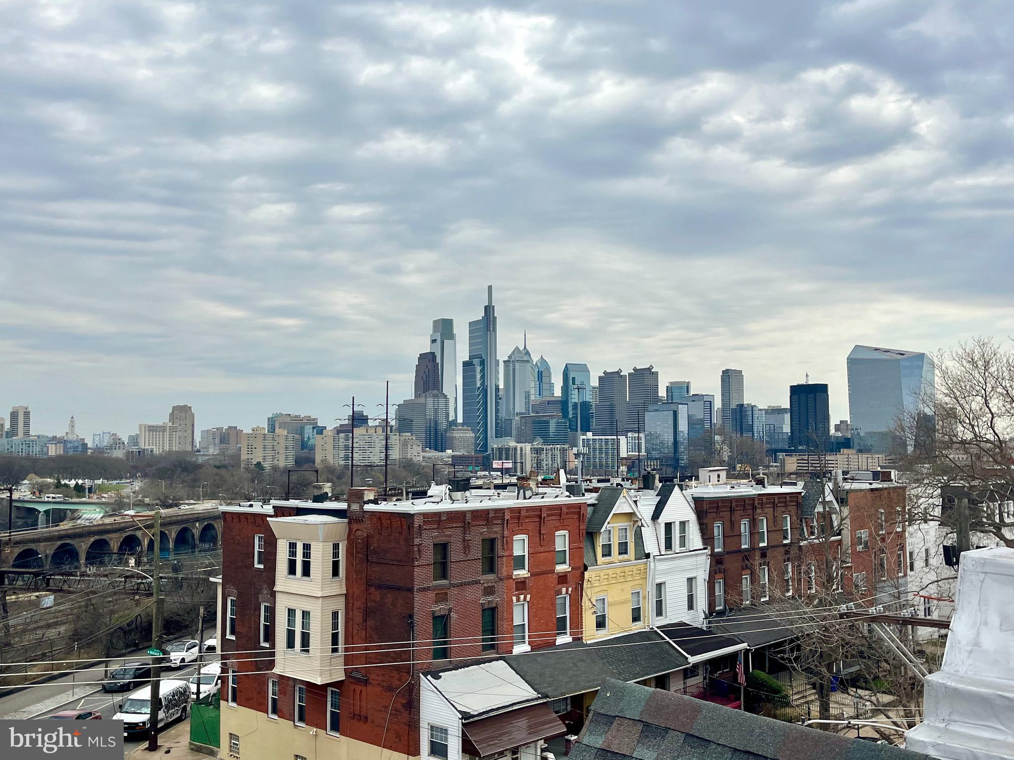 UNIVERSITY CITY - Commercial Sale