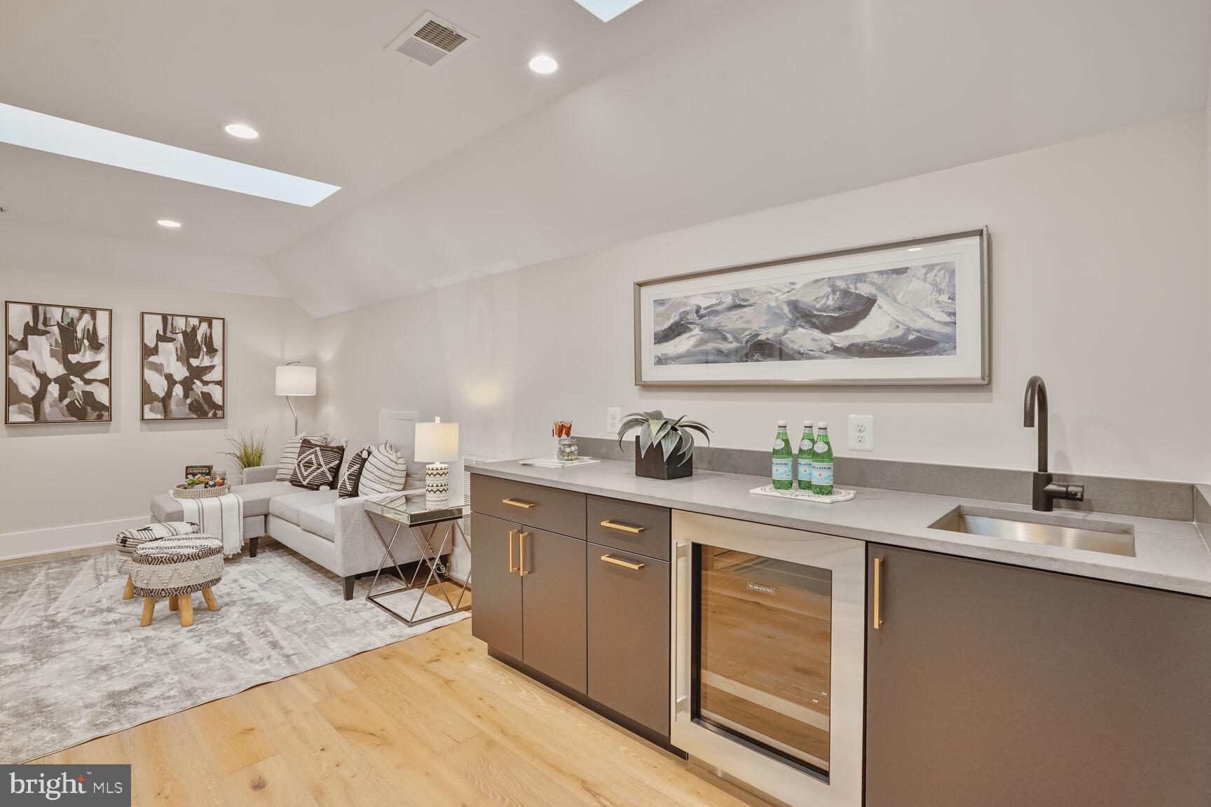 VIRGINIA FOREST - Residential