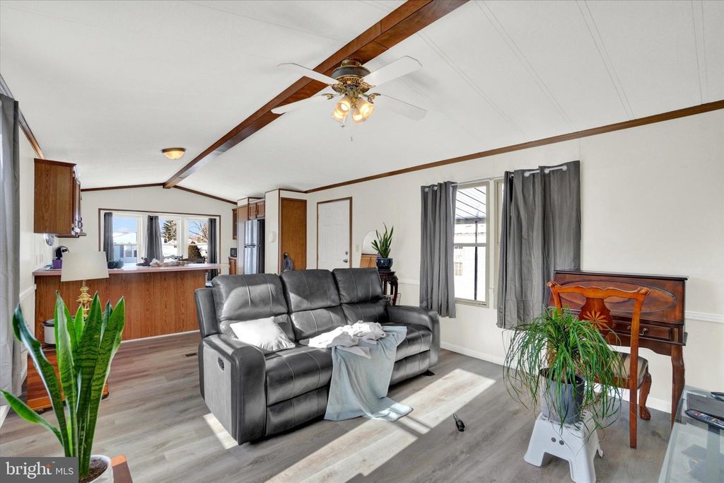 Photo of 107 Carbridge Road E, STEWARTSTOWN, PA 17363 (MLS # PAYK2097488)