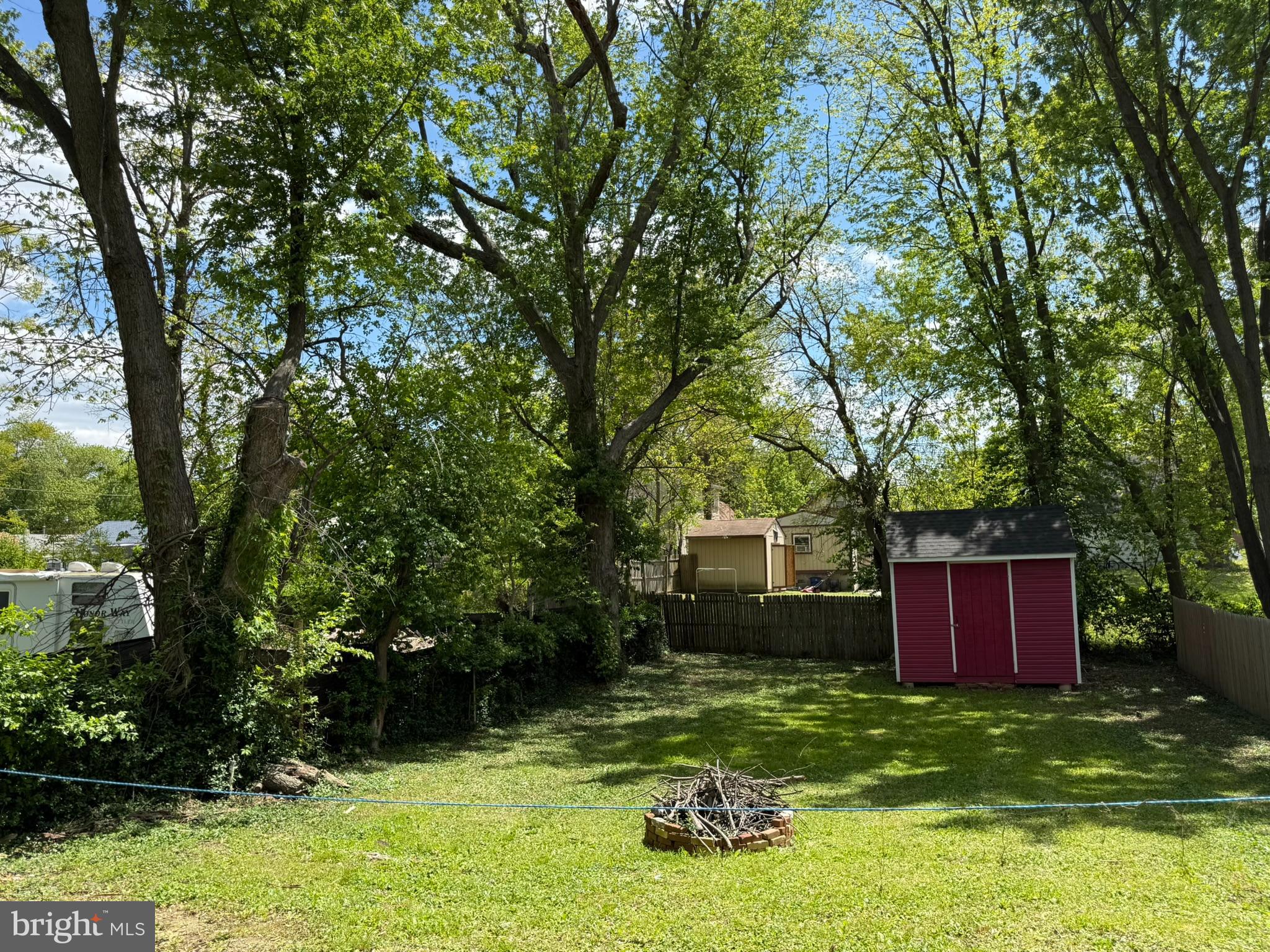 309 W EVERGREEN AVENUE
