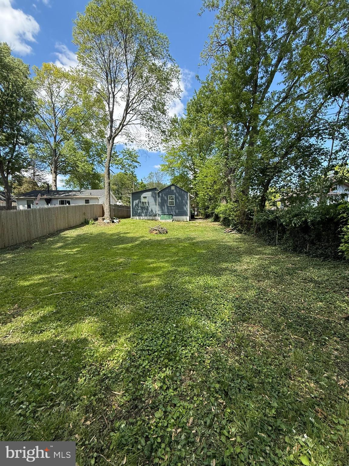 309 W EVERGREEN AVENUE