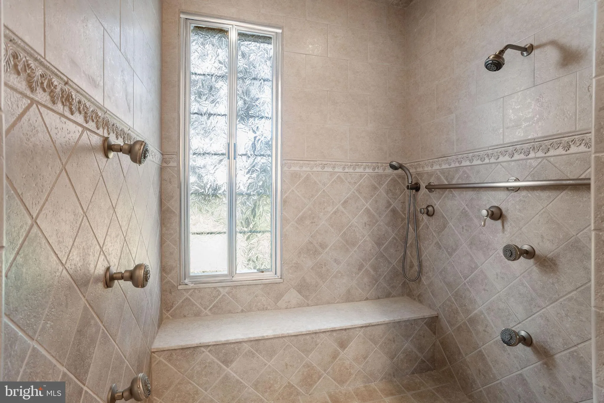 Chesterfield, New Jersey 08515, United States, 5 Bedrooms Bedrooms, ,5 BathroomsBathrooms,Residential,Contingent,246836