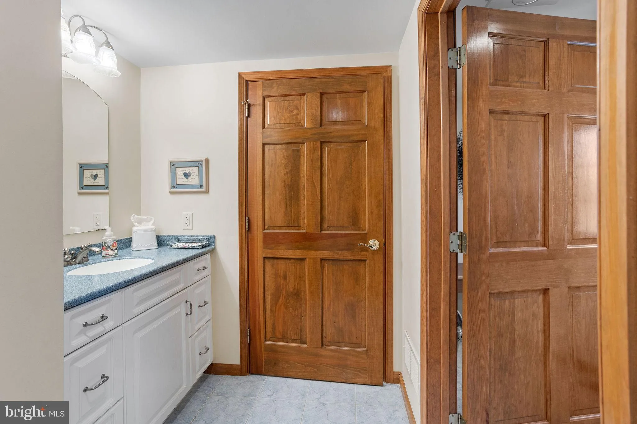 Chesterfield, New Jersey 08515, United States, 5 Bedrooms Bedrooms, ,5 BathroomsBathrooms,Residential,Contingent,246836