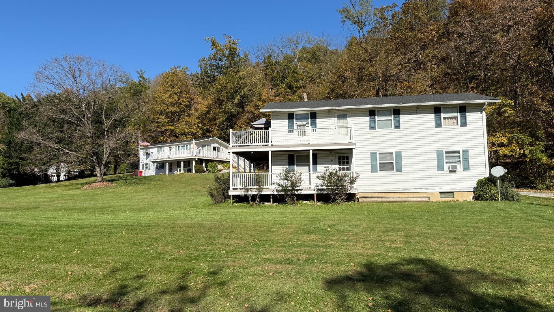 746 COUNTRY CLUB TRL TRAIL