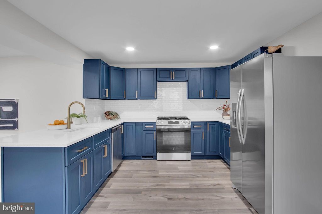 Photo of 335 N Market Street, ELIZABETHTOWN, PA 17022 (MLS # PALA2088764)