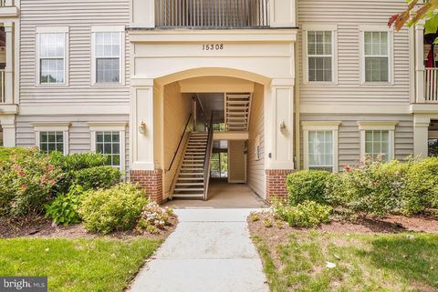Photo of 15308 Diamond Cove Terrace #3-G, ROCKVILLE, MD 20850 (MLS # MDMC2224180)