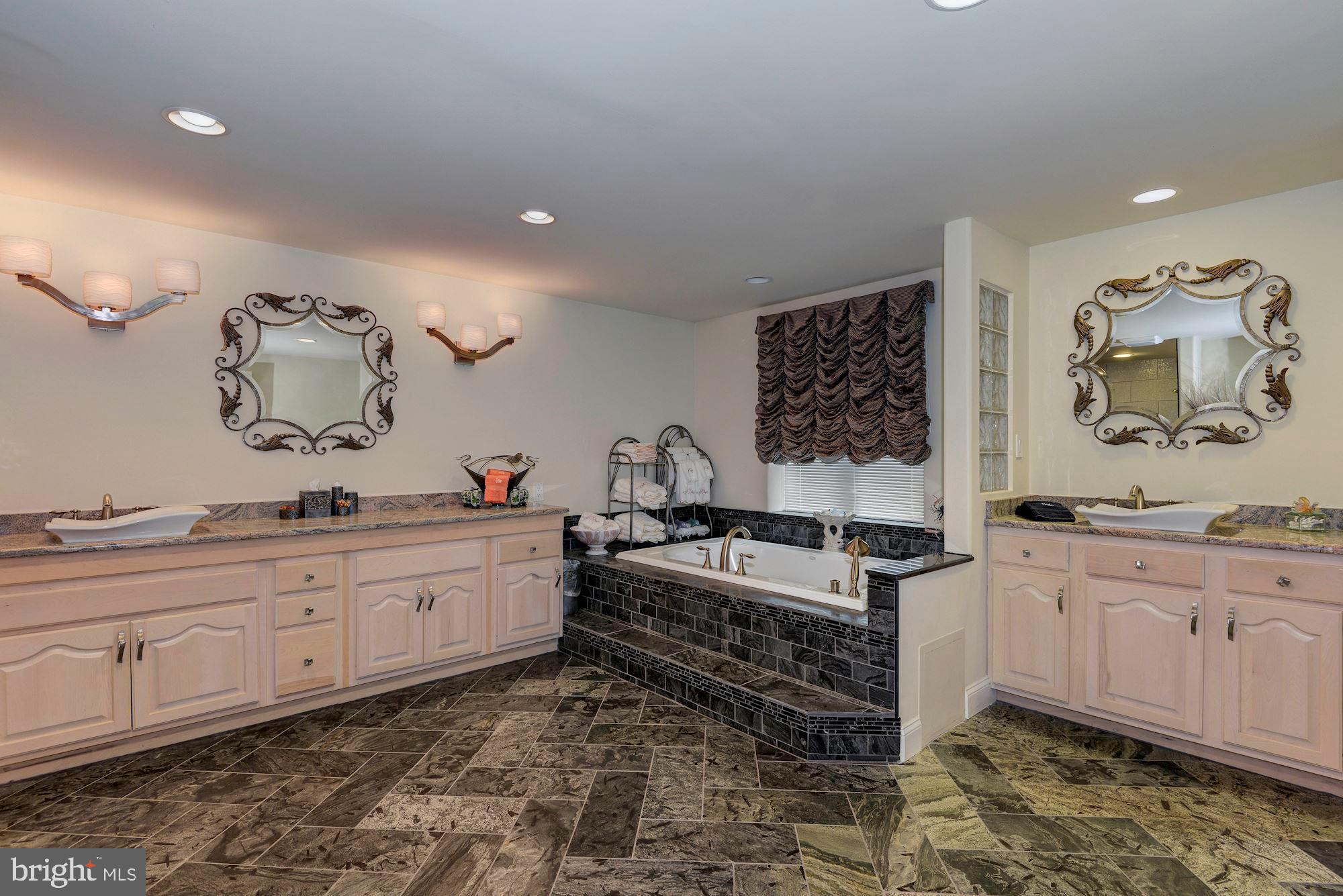 FAWCETT FARMS - Residential