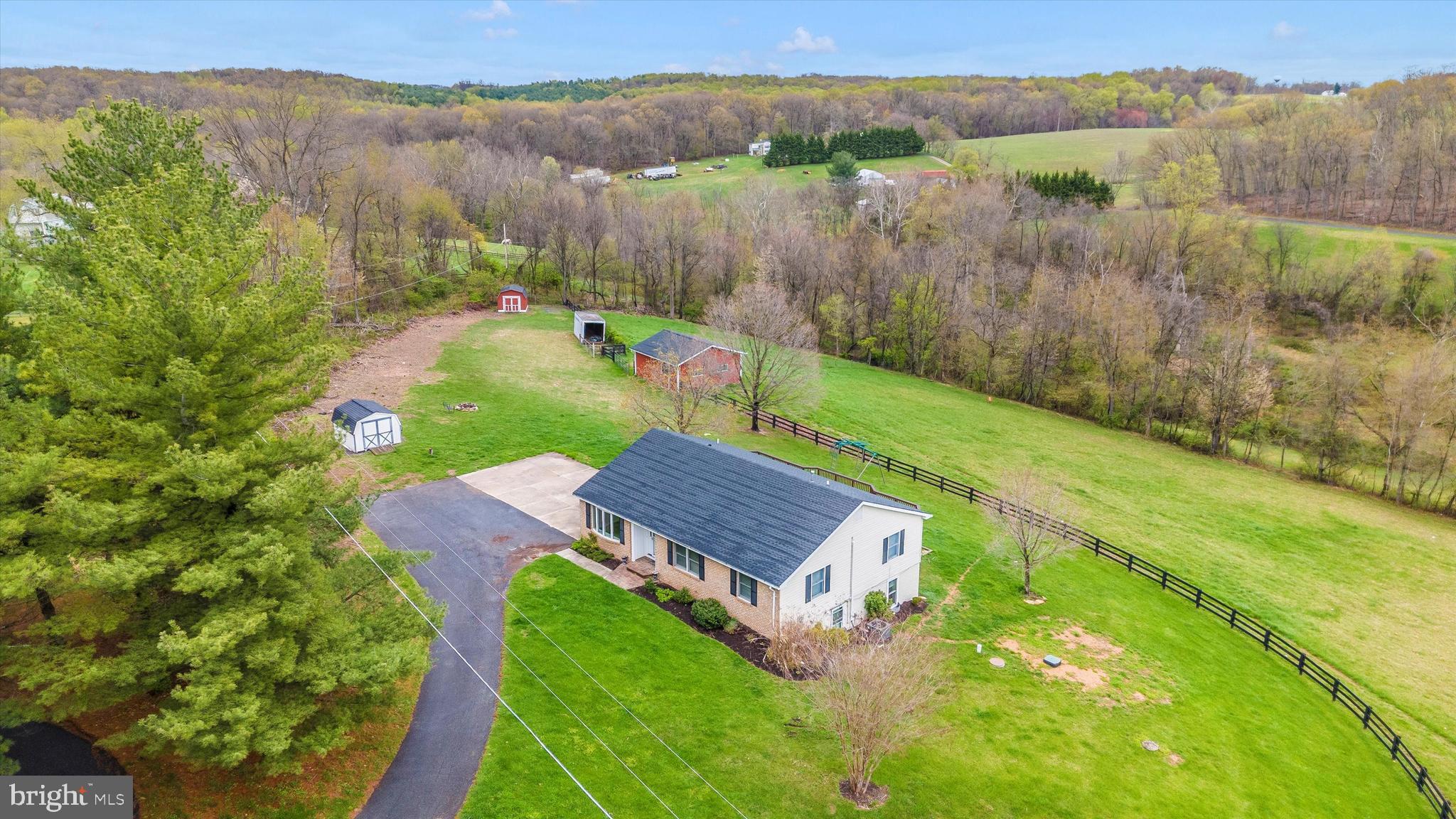 11015 CARRIAGE LANE