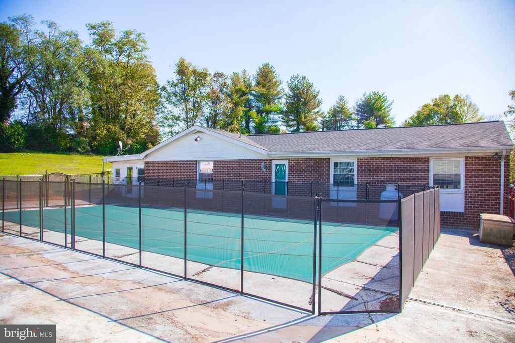 Photo of 941 S Samuel Street, CHARLES TOWN, WV 25414 (MLS # WVJF2019770)