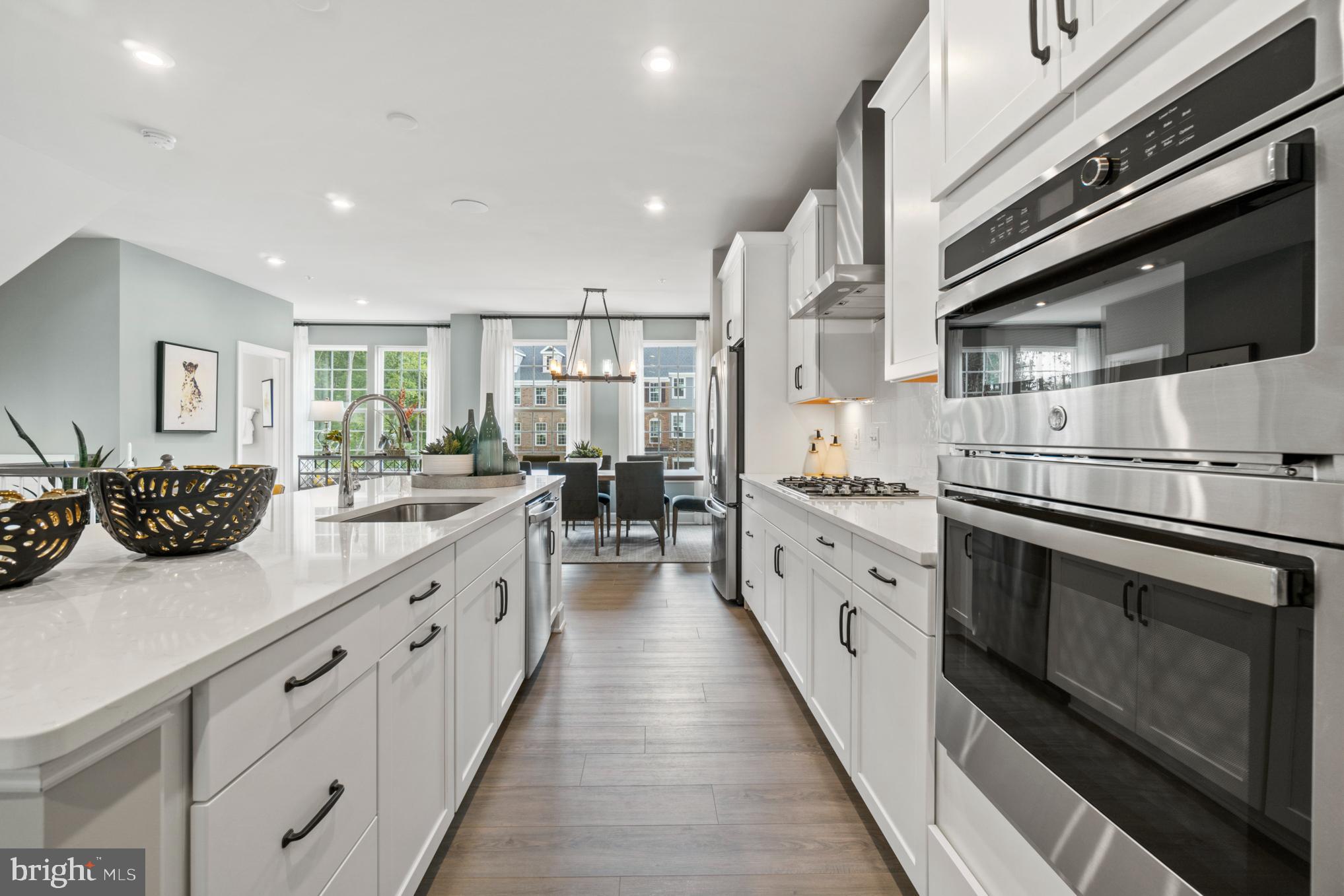 MARLBORO RIDGE - Residential