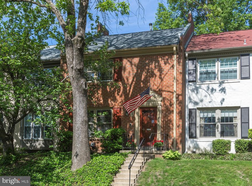 All brick townhome in popular Charlestown neighborhood w/ signature curved stairway! Updated Kit. walks out to large brick patio. Recent laminate wood floors in LR, DR, Foyer. Updated Hall bath w/custom tilework. Hardwood floors in BRs. Huge Rec. Rm w/ 3 large closets. Walk to Metro/Pentagon Express bus. Close to VRE, I-95,395 & 495. Walk to lake Accotink. HOA maintains exterior-roof, paint & more