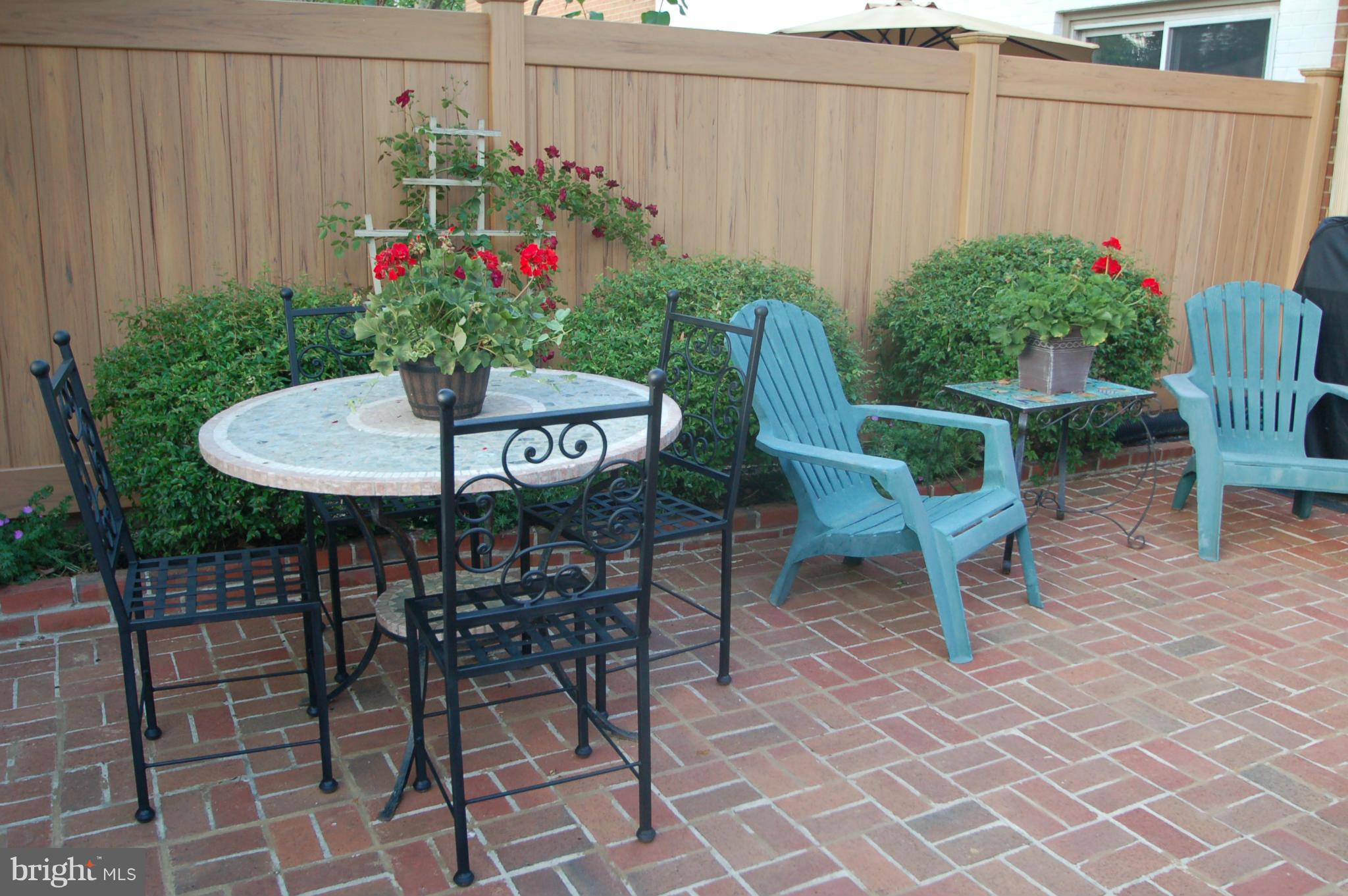 CHARLESTOWN - Residential