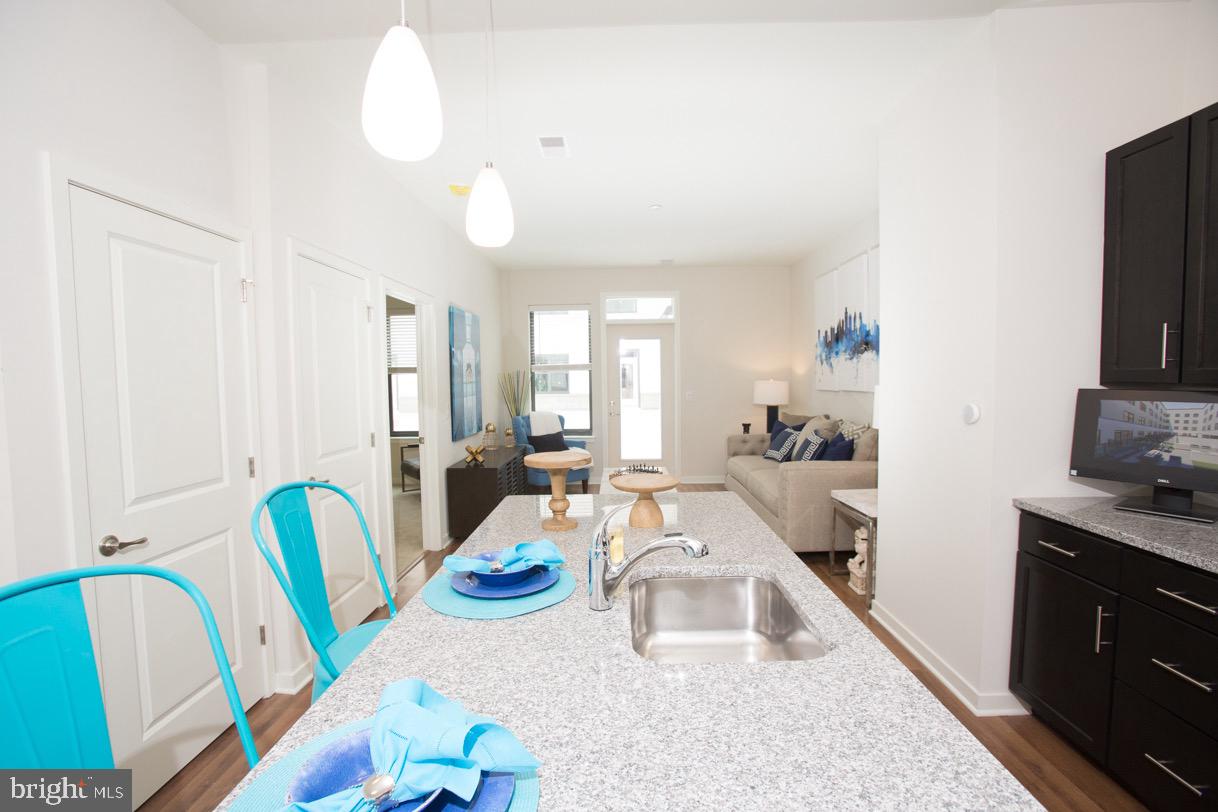 OLD CITY - Residential Lease