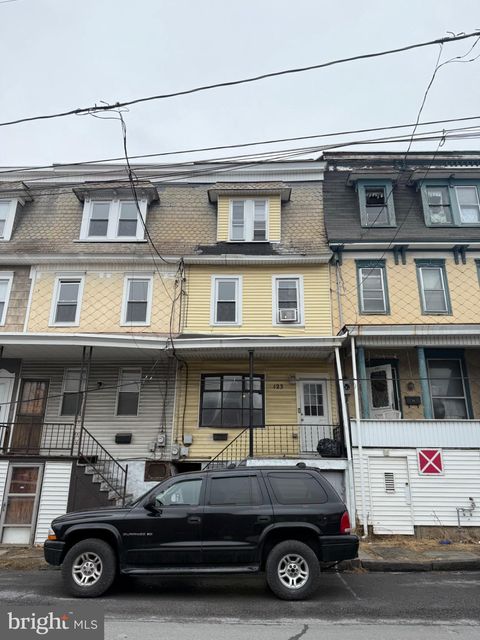 Townhouse For Sale - 123 N Grant Street<br/> SHAMOKIN, PA 17872