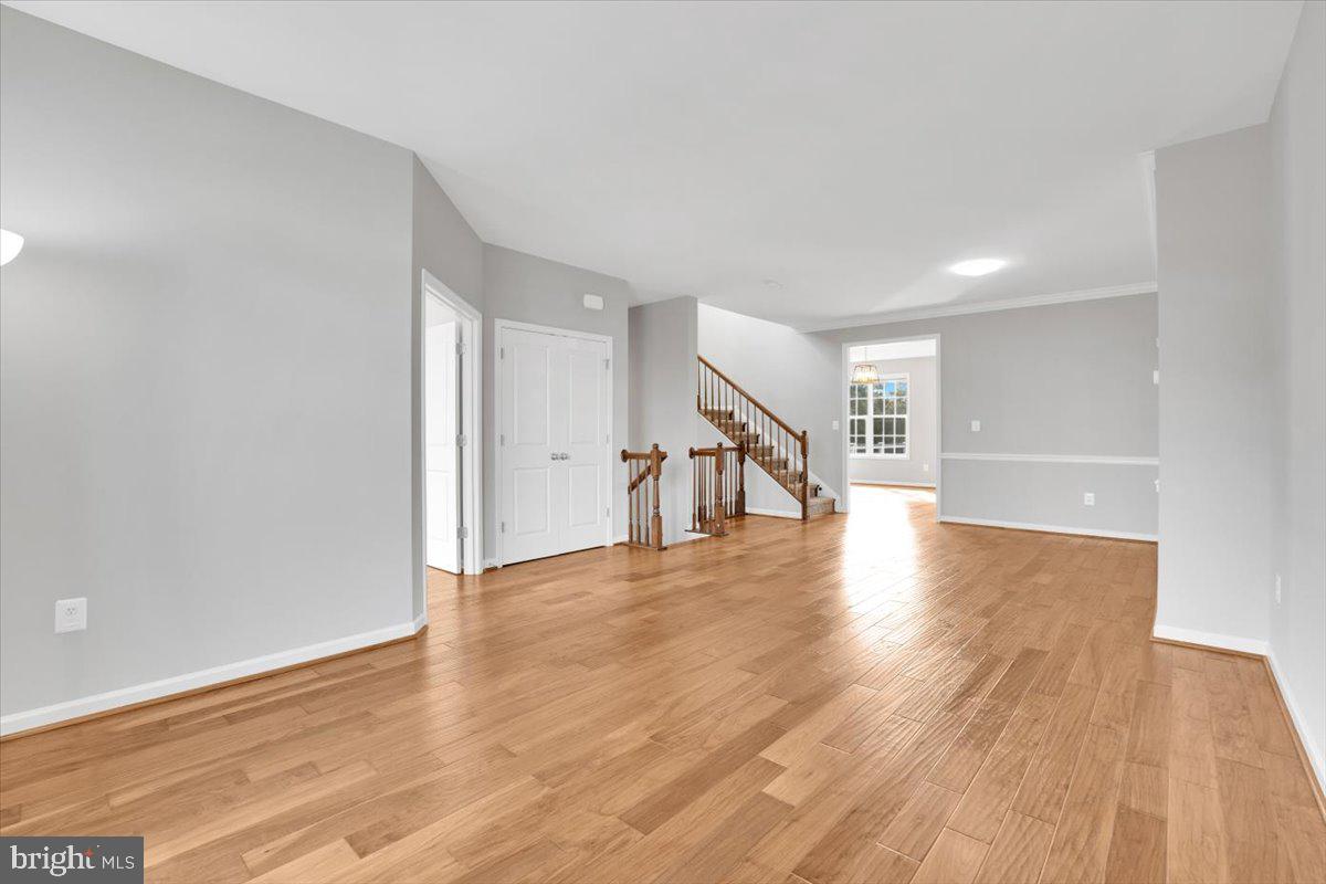 STRATSHIRE CROSSING - Residential Lease