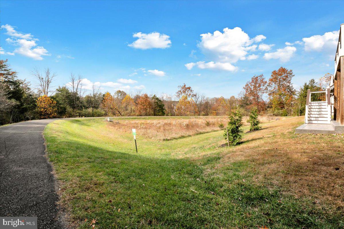 STRATSHIRE CROSSING - Residential Lease