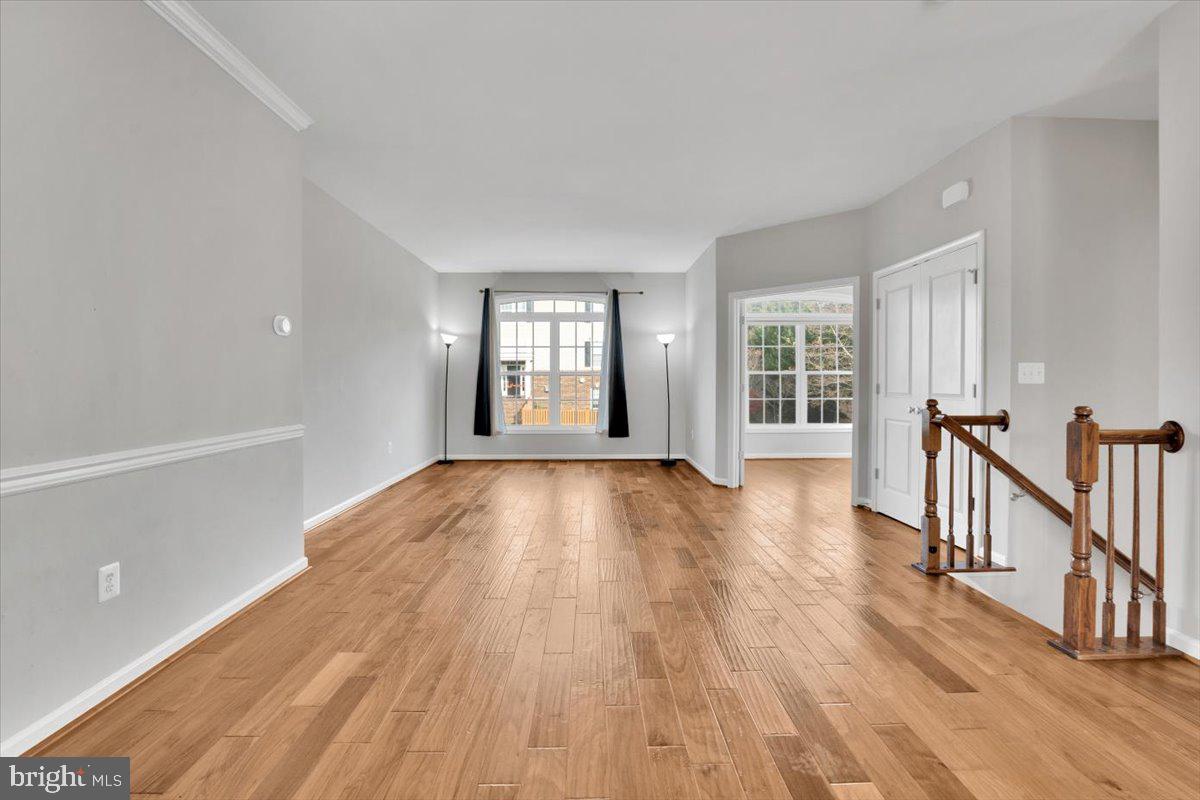 STRATSHIRE CROSSING - Residential Lease