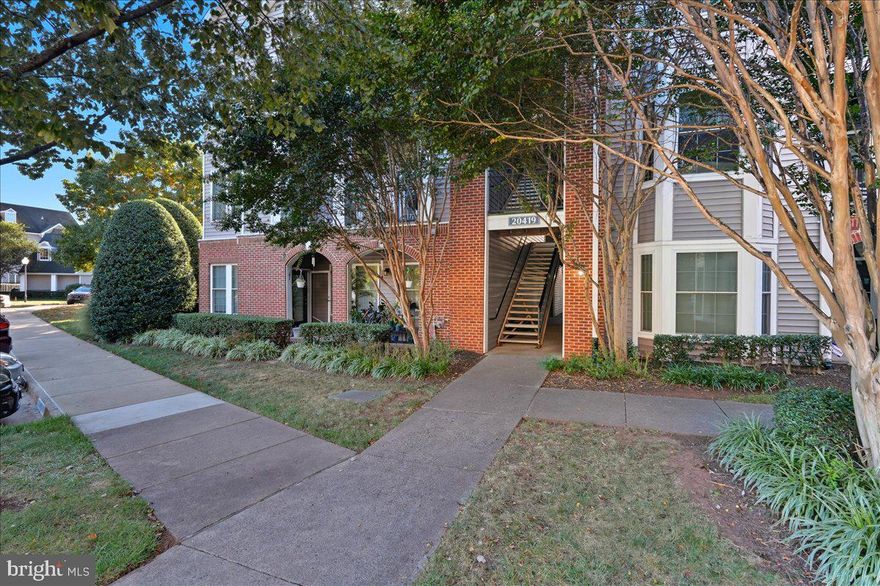 Beautifully Remodeled Two-Level Condo offering Stylish Upgrades and an Open, Airy Feel. The Updated Kitchen features Quartz Countertops, Sleek Tile Backsplash, and Stainless Steel Appliances, Perfect for Modern Living. Updated Bathrooms, New Flooring, and New Lighting add to the Fresh, Move-In Ready Appeal. Enjoy Soaring Vaulted Ceilings that fill the Home with Natural Light, a Cozy Fireplace for Relaxing Evenings, and a Private Balcony Ideal for Morning Coffee or Evening Unwinding. Complete with In-Unit Washer and Dryer, this Exceptional Condo Combines Comfort, Convenience, and Contemporary Design.