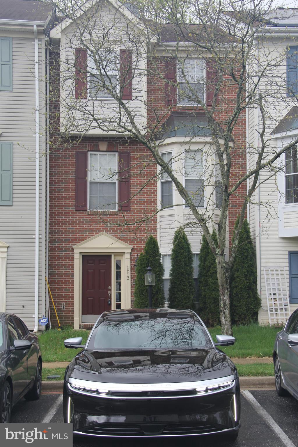 CARRIAGE PINES/LAKE VILL - Residential