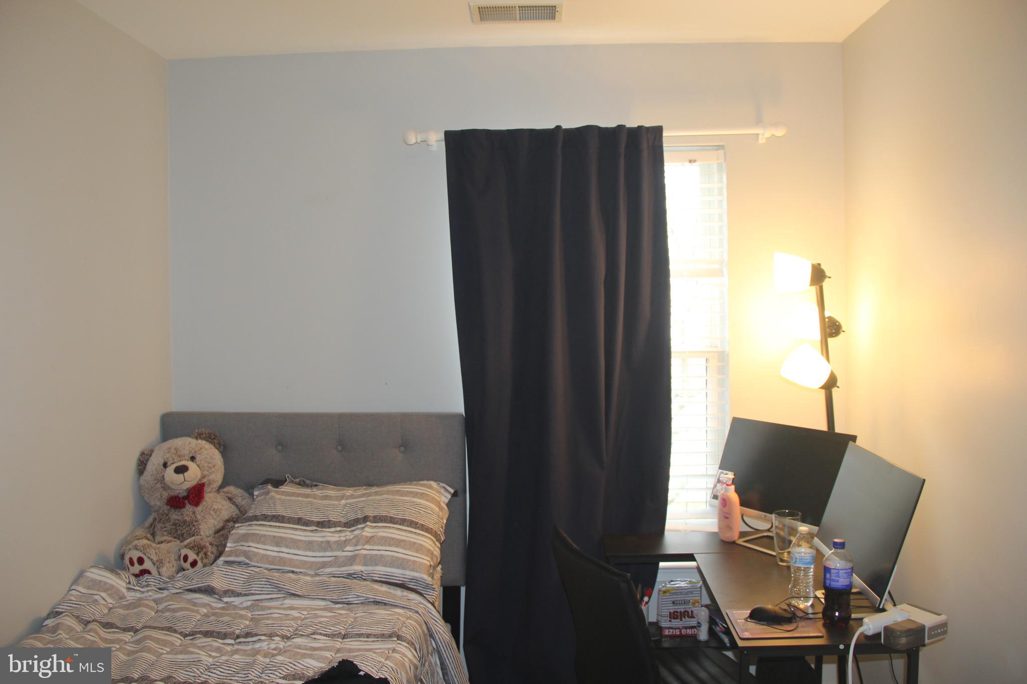 CARRIAGE PINES/LAKE VILL - Residential