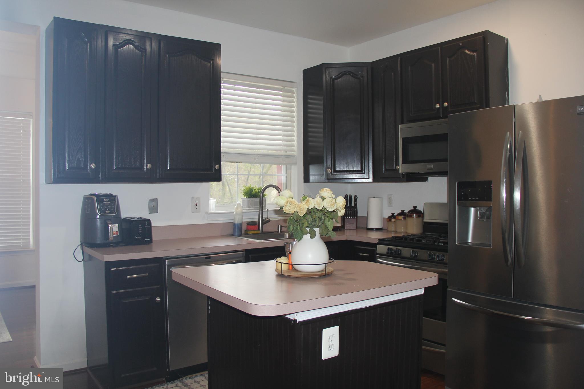 CARRIAGE PINES/LAKE VILL - Residential