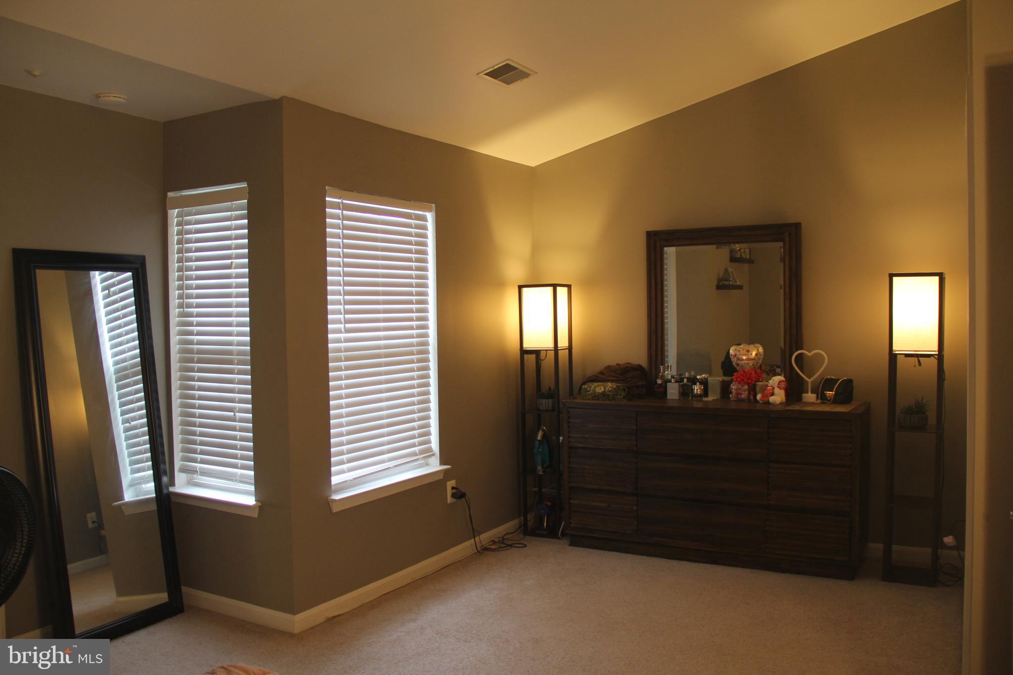 CARRIAGE PINES/LAKE VILL - Residential