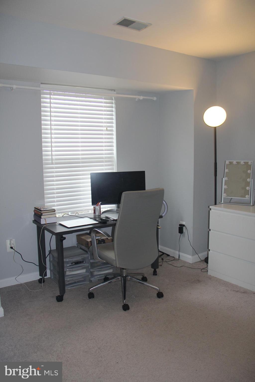 CARRIAGE PINES/LAKE VILL - Residential