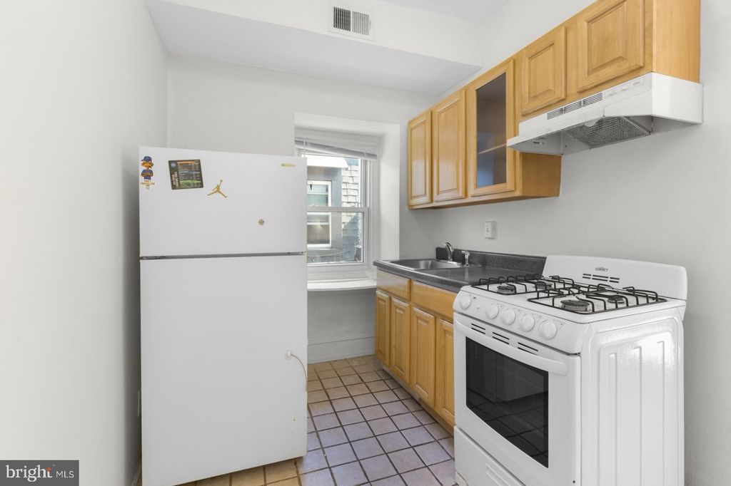 Photo of 131 W Susquehanna Avenue #3, PHILADELPHIA, PA 19122 (MLS # PAPH2580442)