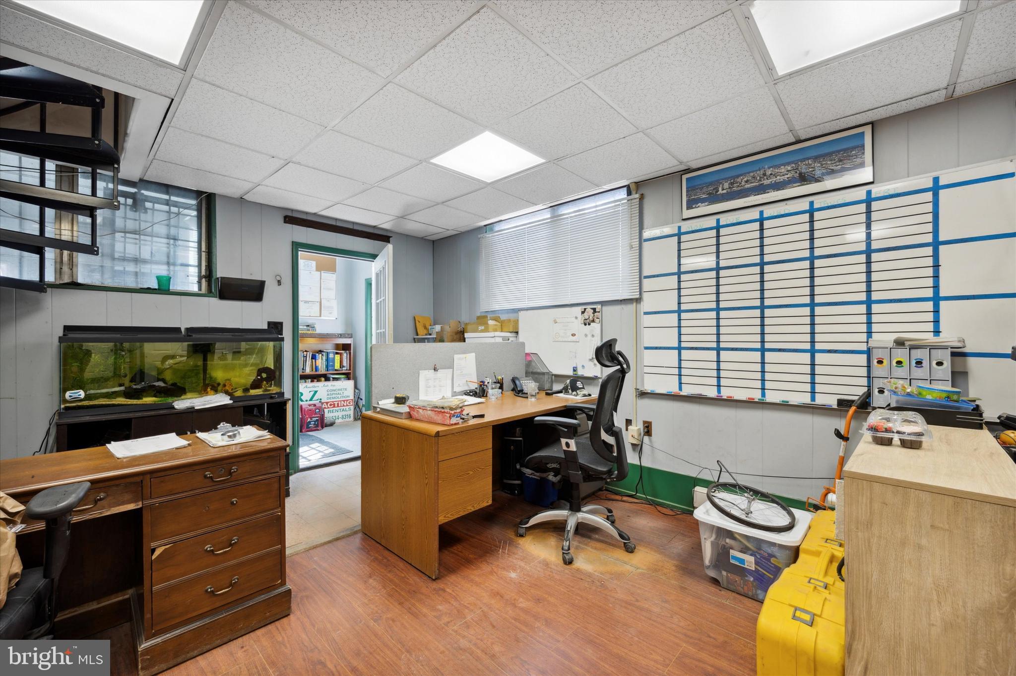 ELMWOOD PARK - Commercial Sale