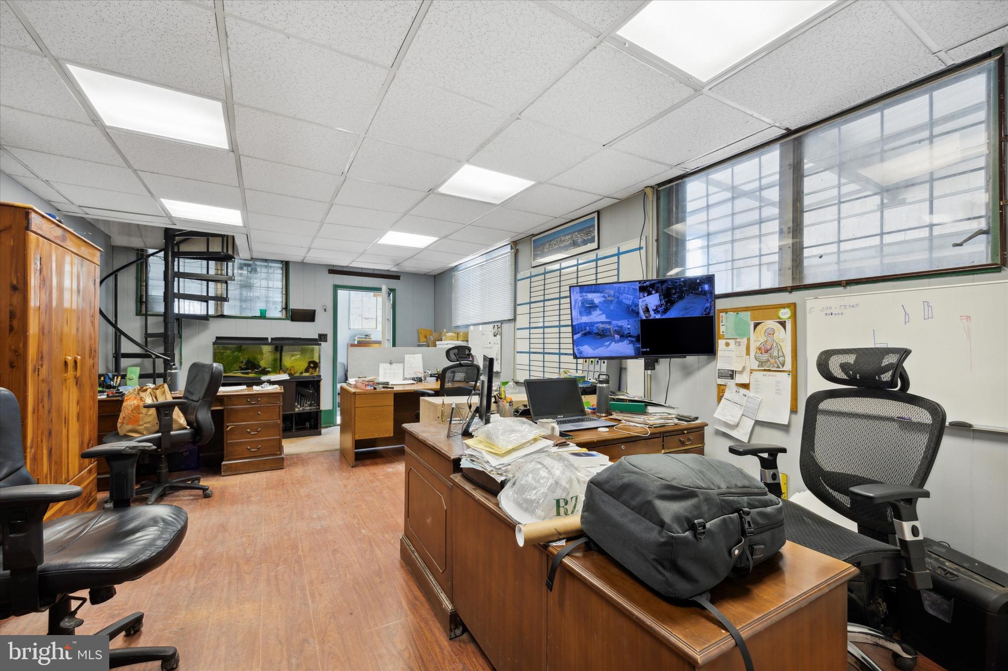ELMWOOD PARK - Commercial Sale