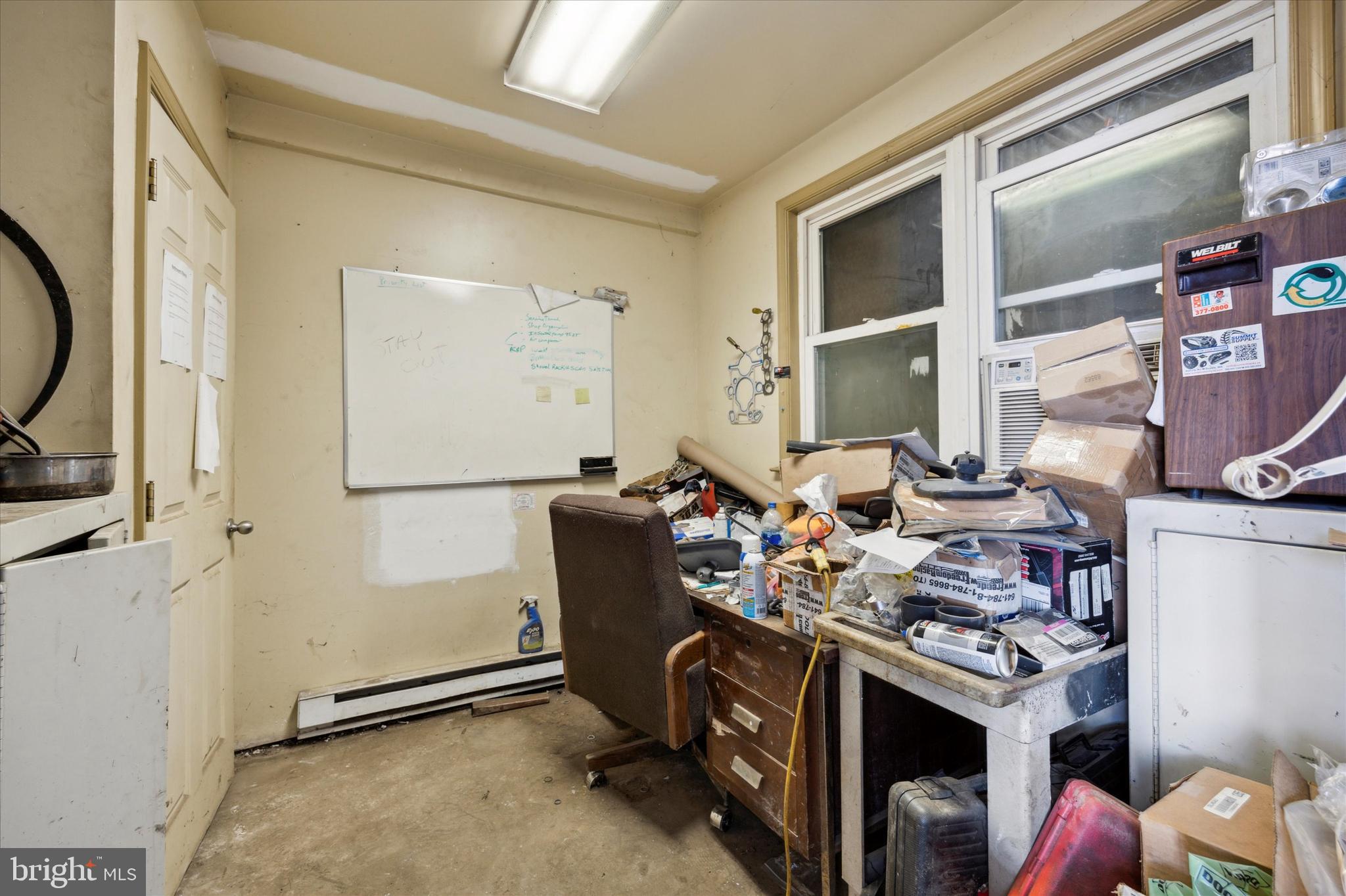 ELMWOOD PARK - Commercial Sale