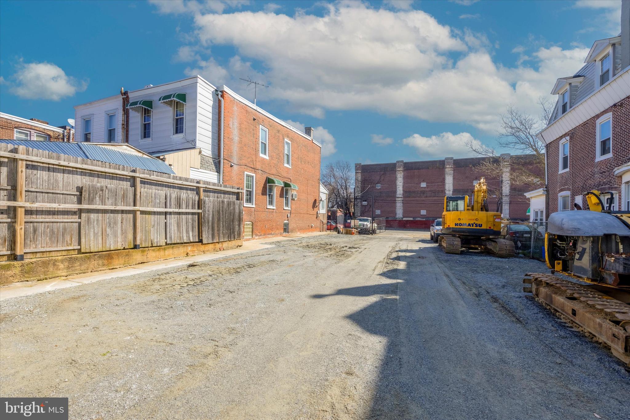 ELMWOOD PARK - Commercial Sale
