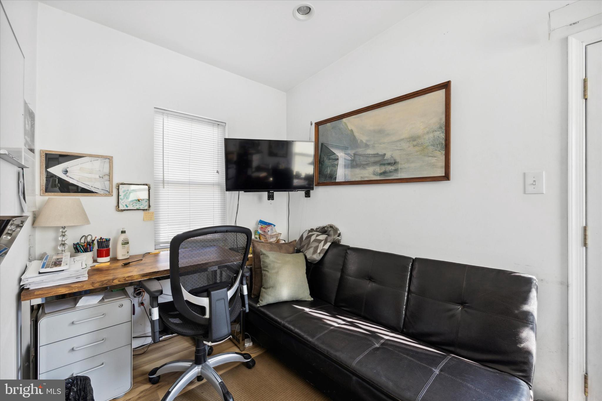 ELMWOOD PARK - Commercial Sale