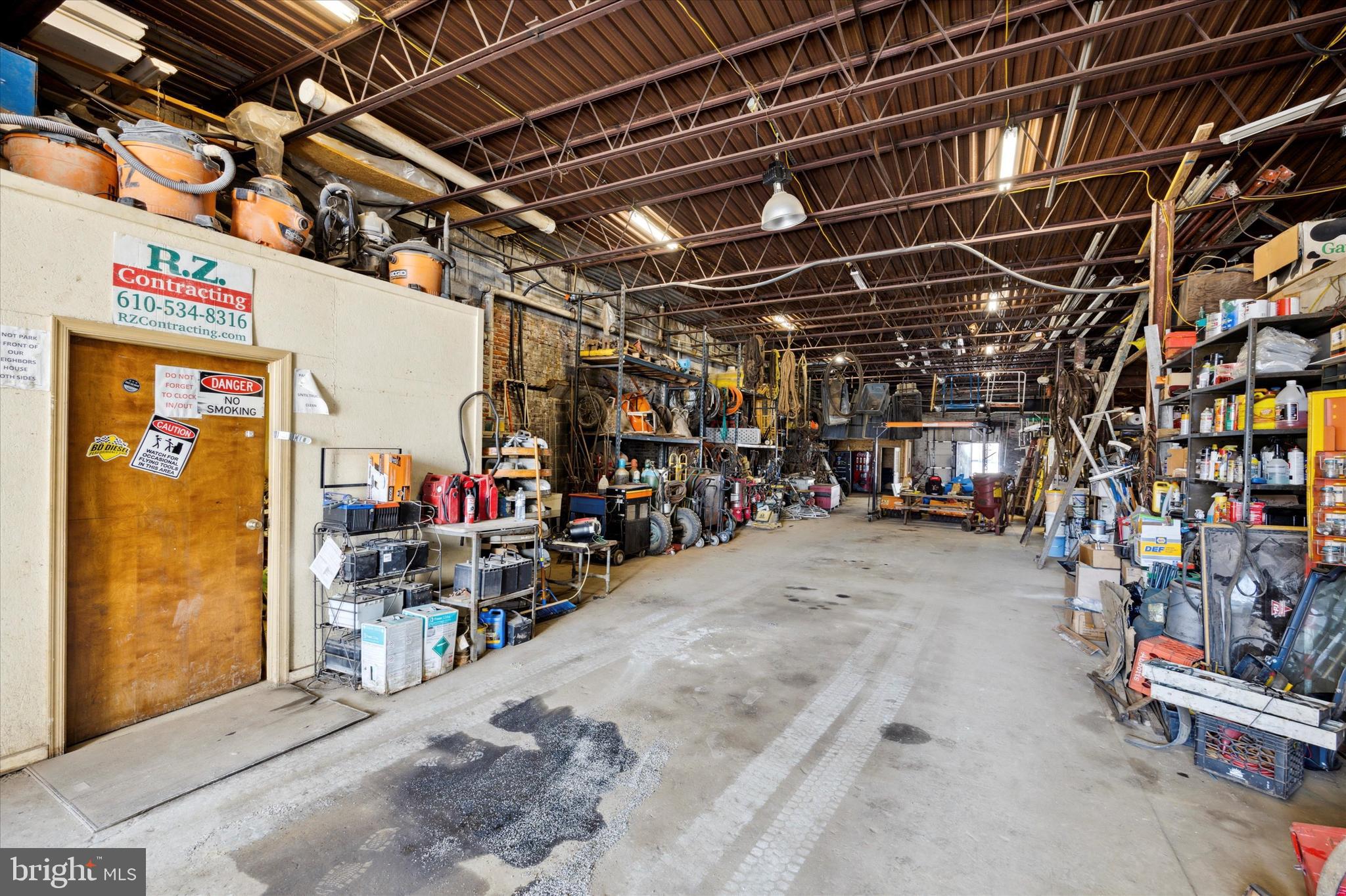 ELMWOOD PARK - Commercial Sale