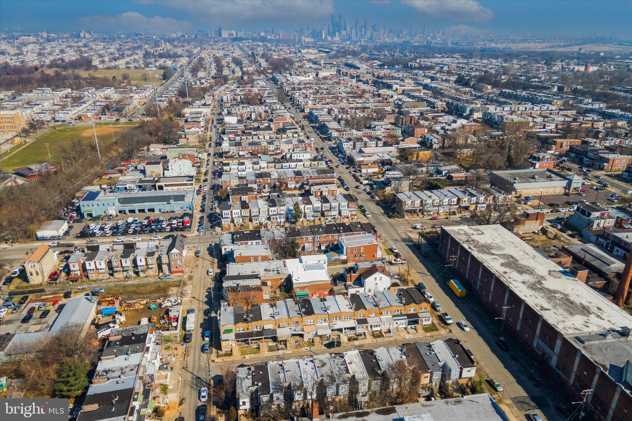 ELMWOOD PARK - Commercial Sale