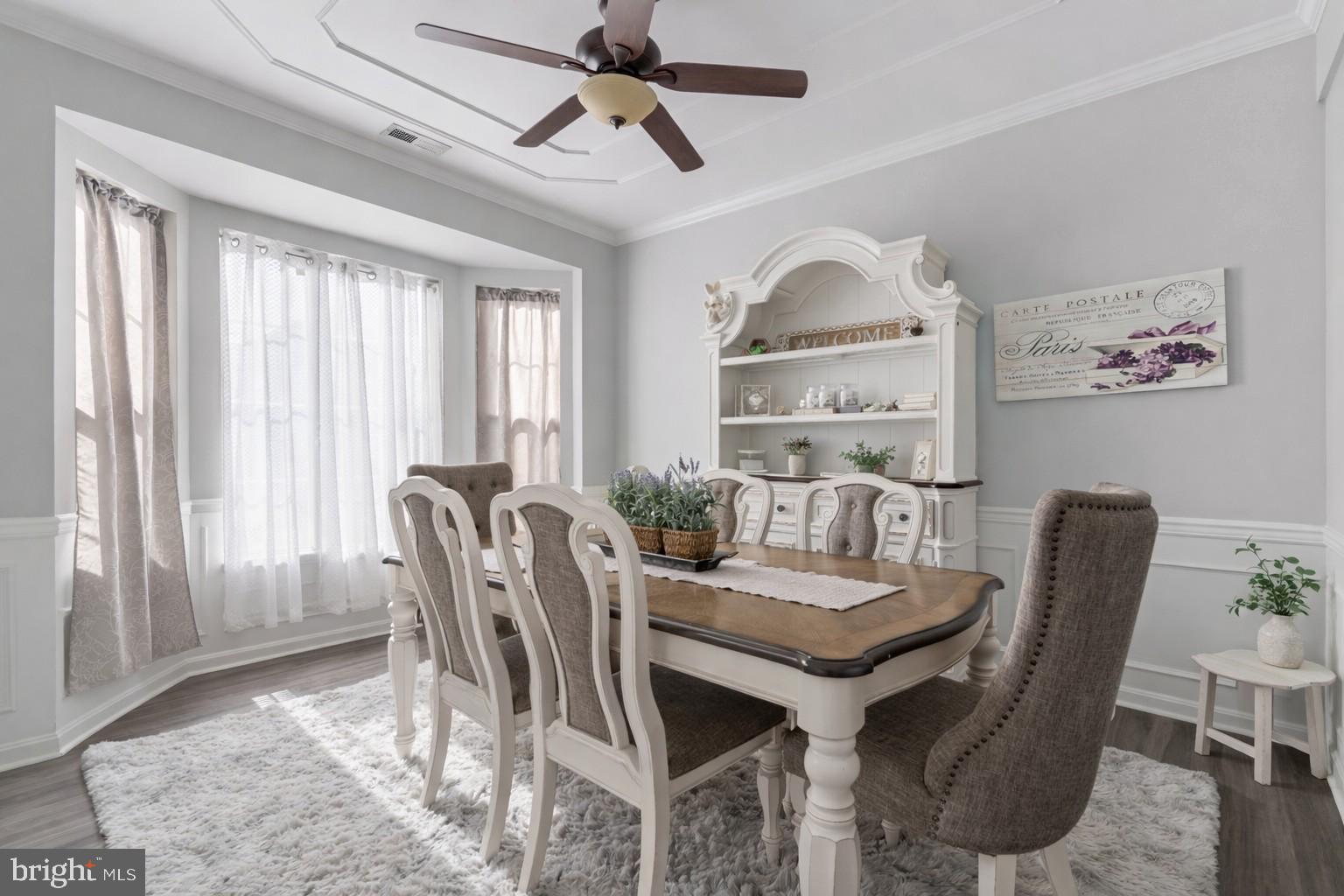 ROLLING HILLS - Residential