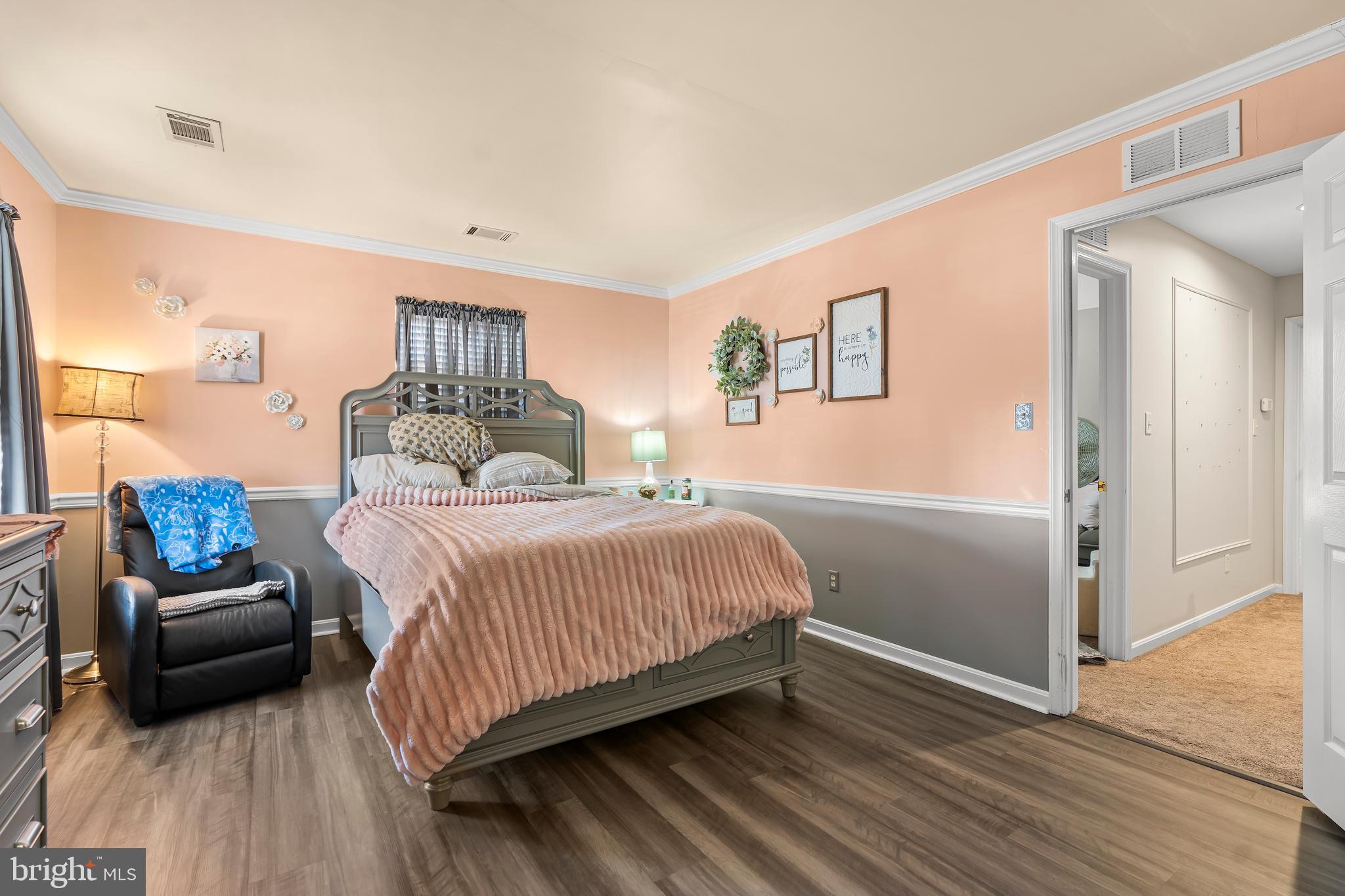 ROLLING HILLS - Residential