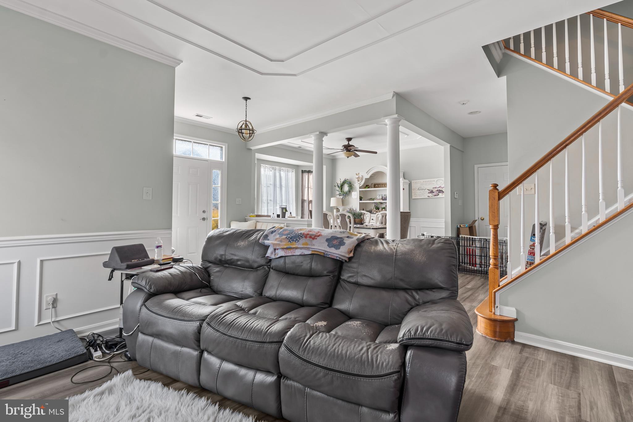 ROLLING HILLS - Residential