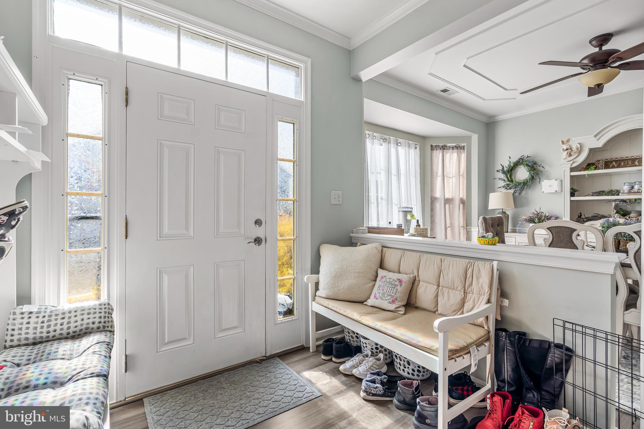 ROLLING HILLS - Residential