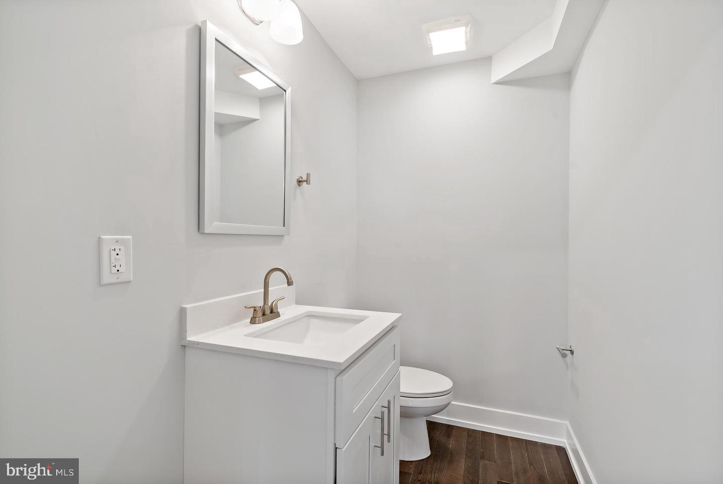 OLDE KENSINGTON - Residential Lease