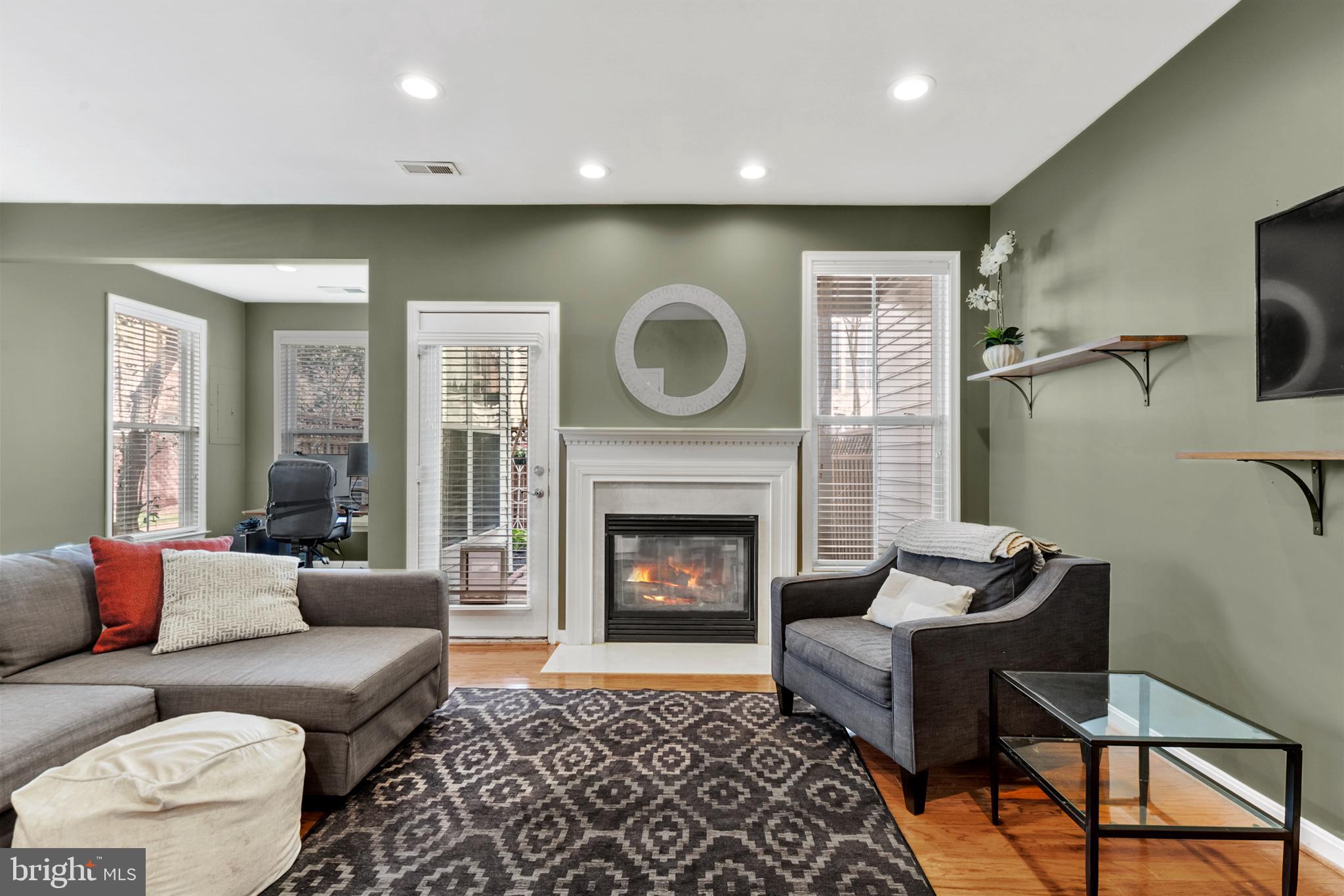 CAMERON STATION - Residential Lease