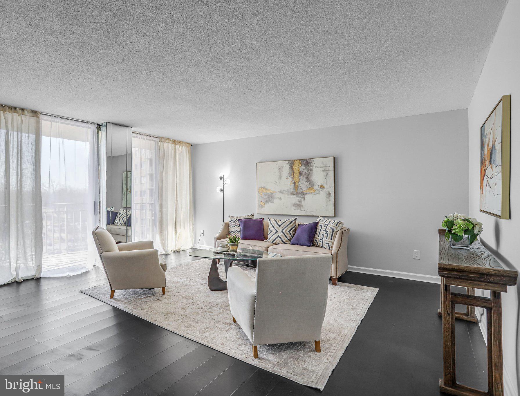 PRESIDENTIAL TOWERS - Residential