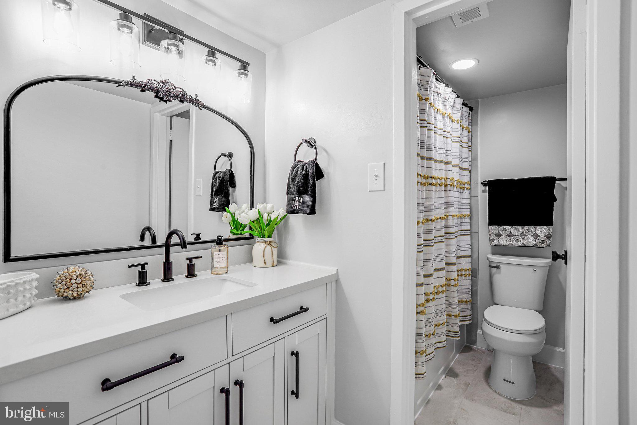 PRESIDENTIAL TOWERS - Residential