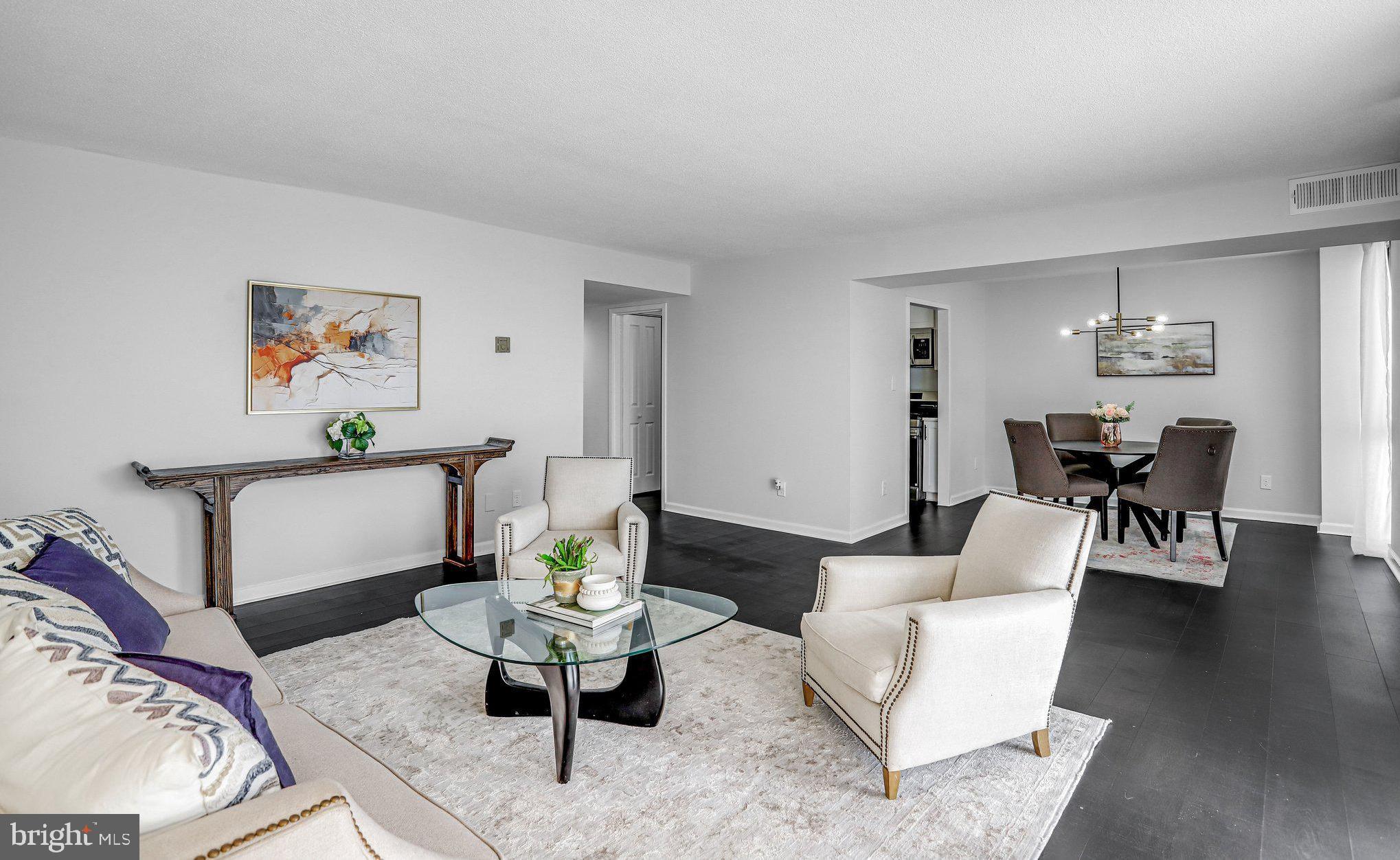 PRESIDENTIAL TOWERS - Residential