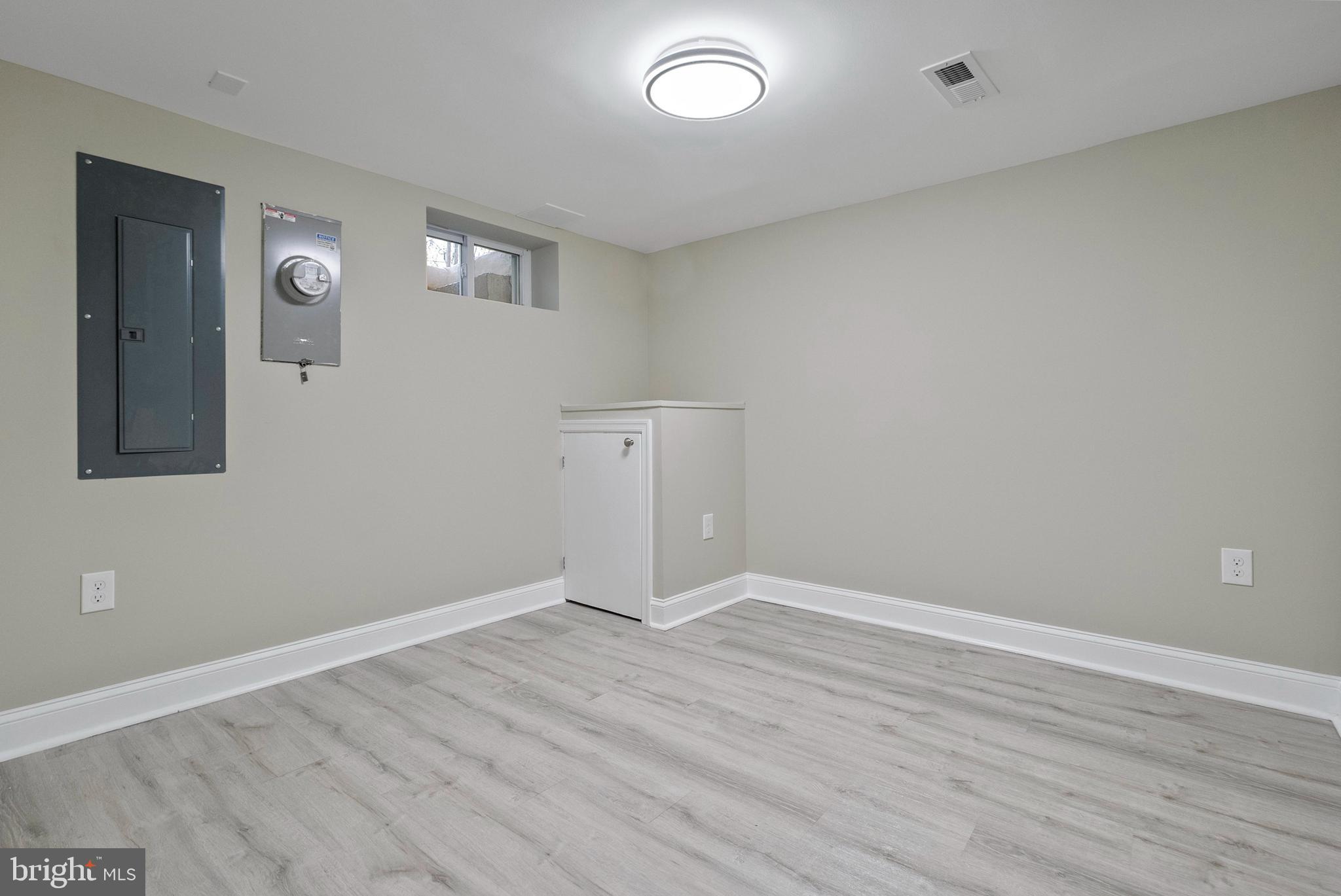 NORTHWOOD - Residential