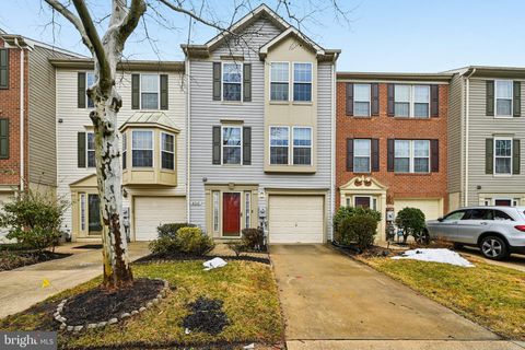 Townhouse For Sale - 8345 Brooktree Street<br/> LAUREL, MD 20724