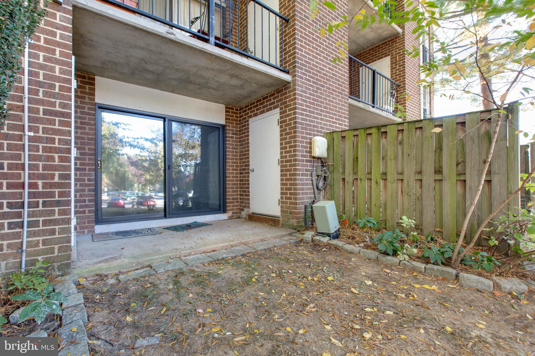 POTOMAC OAKS - Residential Lease