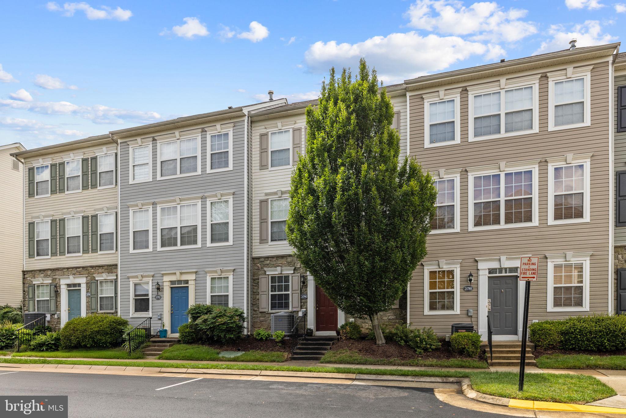 21790 DRAGONS GREEN SQUARE