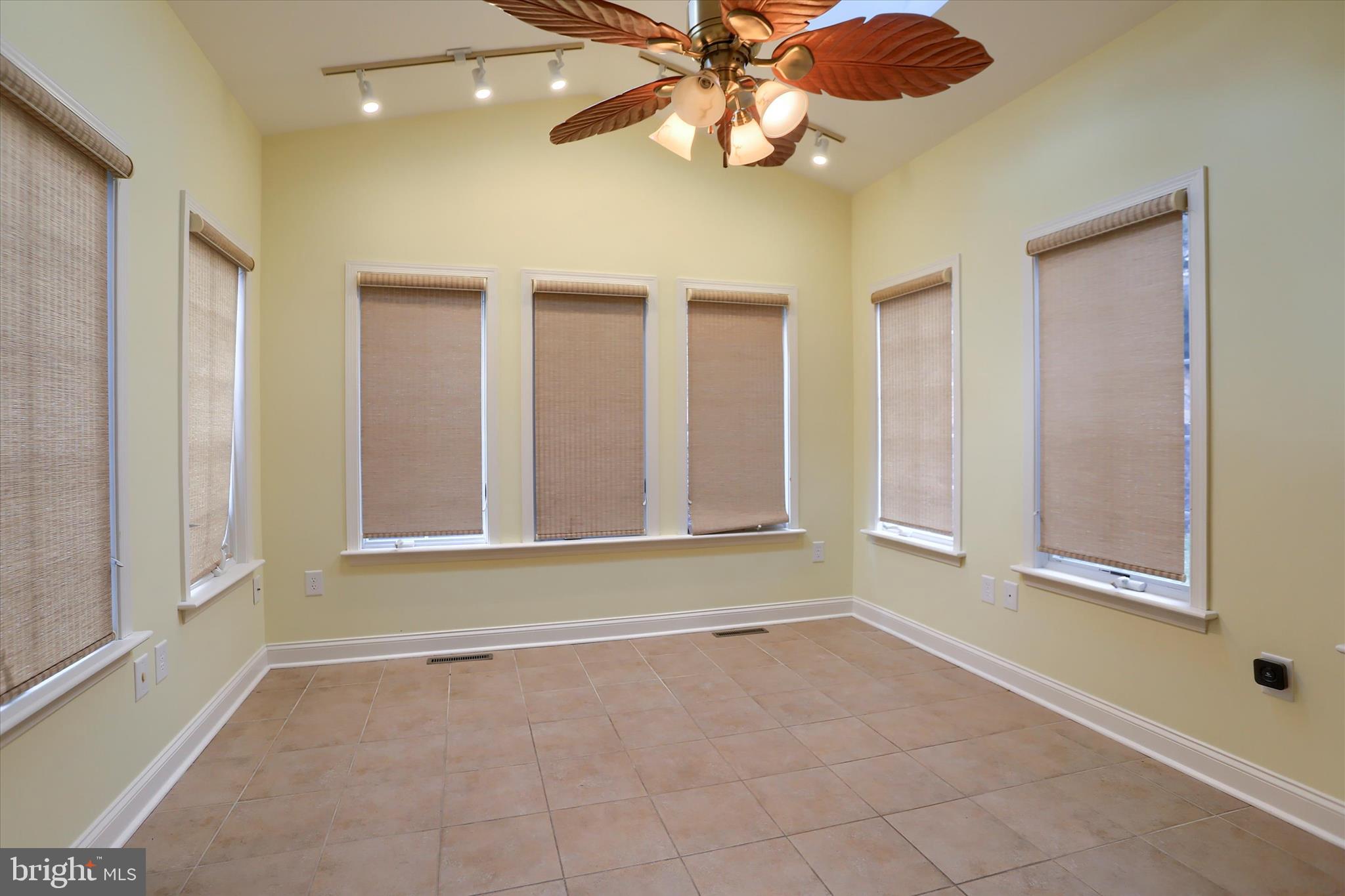 WHELAN CROSSING - Residential