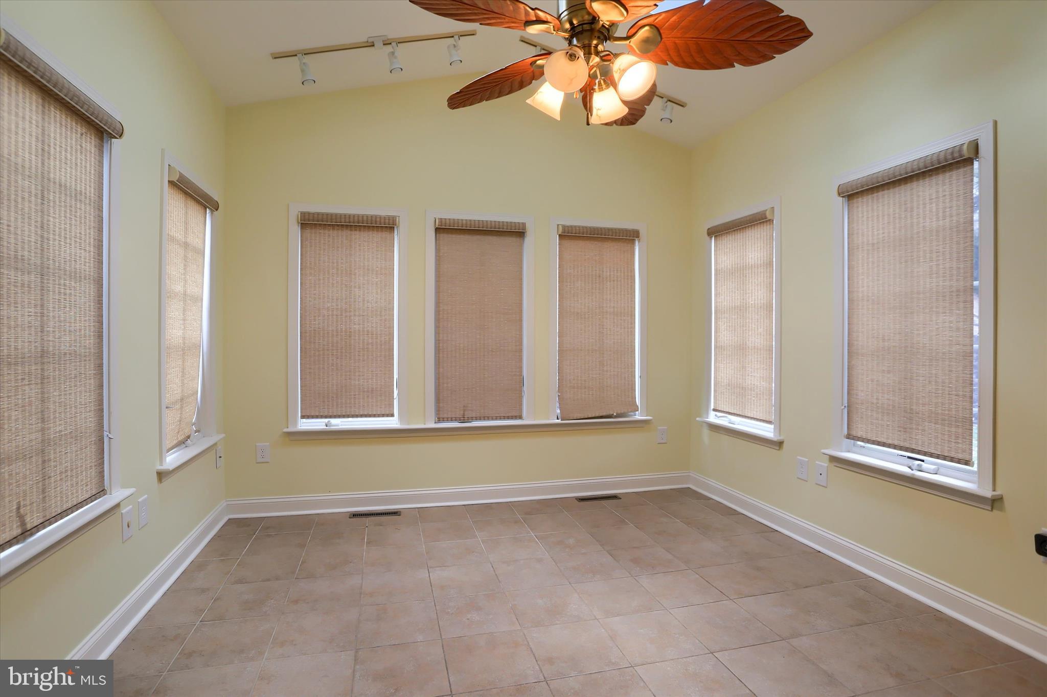 WHELAN CROSSING - Residential